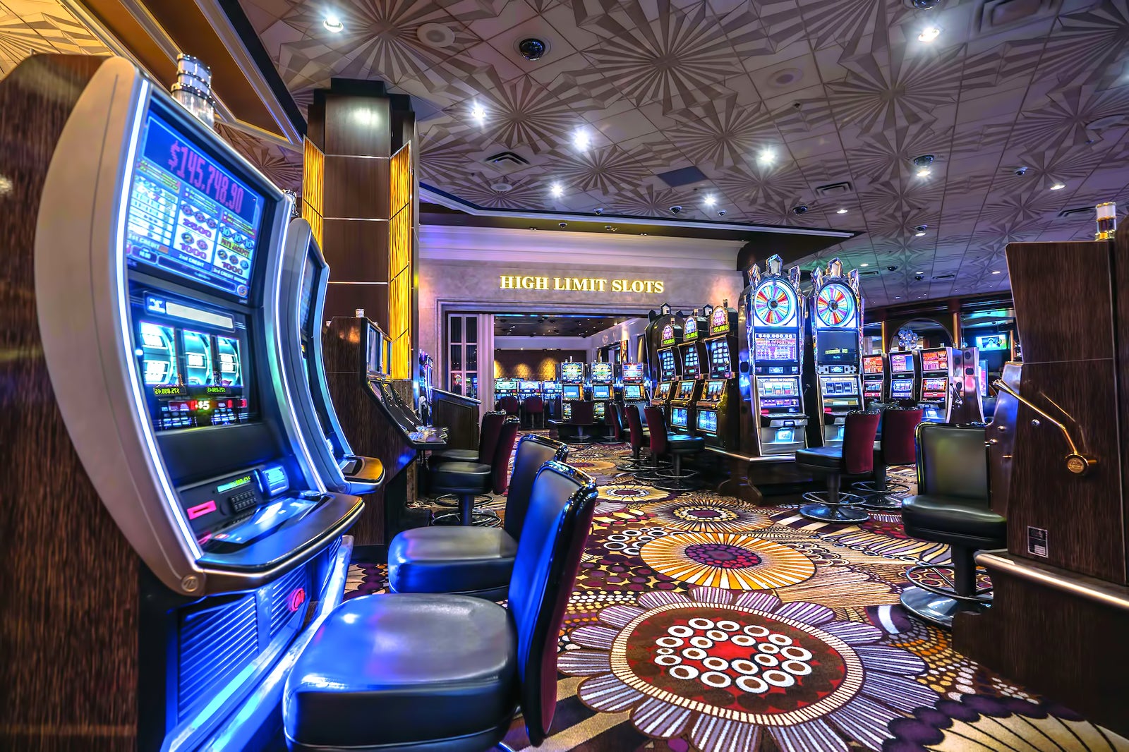 Canlı Casino: Güvenilir Adresler ve Stratejiler